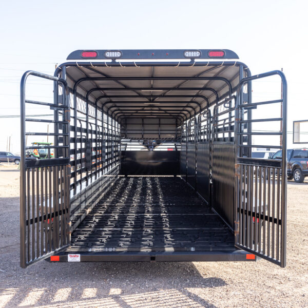 DELCO 36'X 6' 8" BAR TOP STOCK TRAILER - Image 3