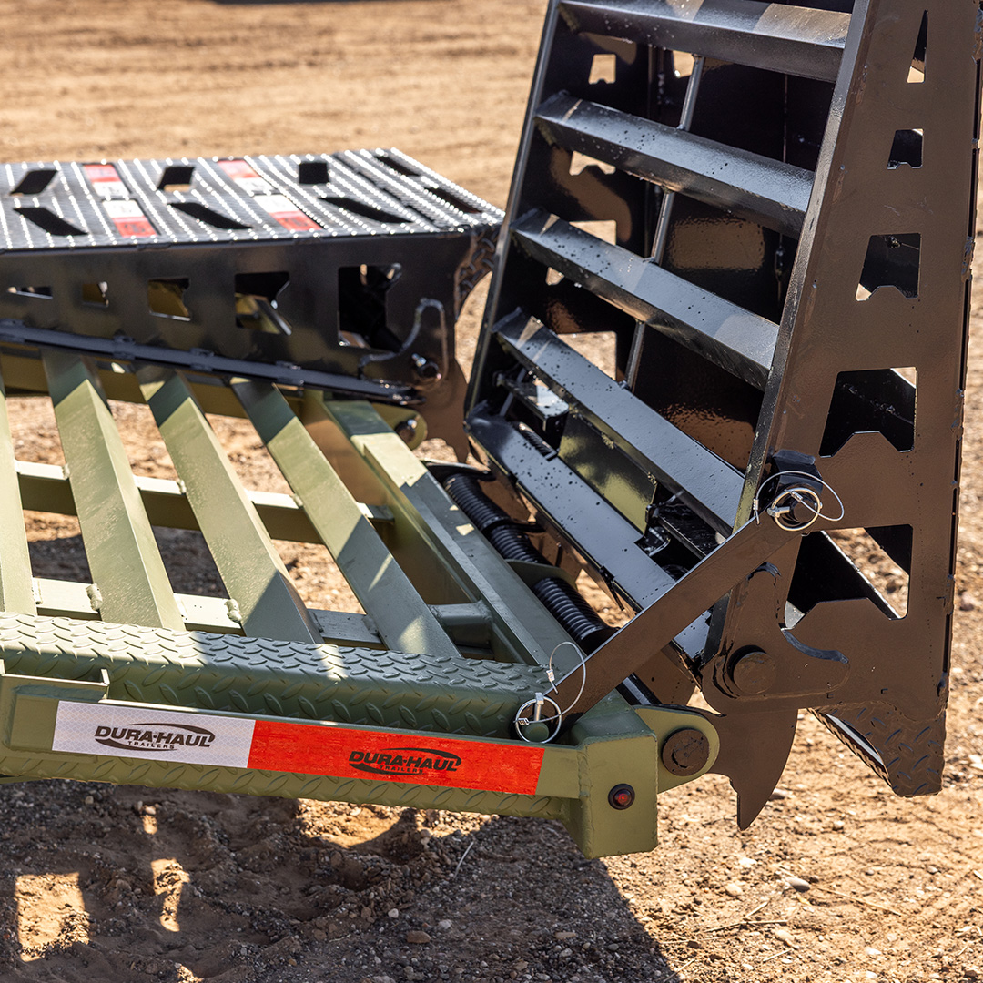 DURA HAUL 24'X102" EQUIPMENT HAULER WITH DRIVE OVER FENDERS - Image 3
